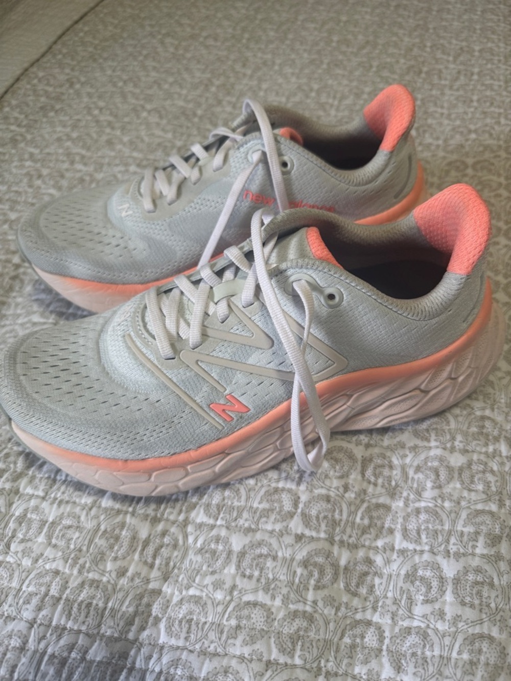 New Balance Women's Fresh Foam X More V4 Running Shoe Grey & Coral